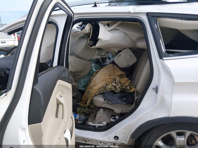 1FMCU0JX8FUC20383 Ford Escape Titanium