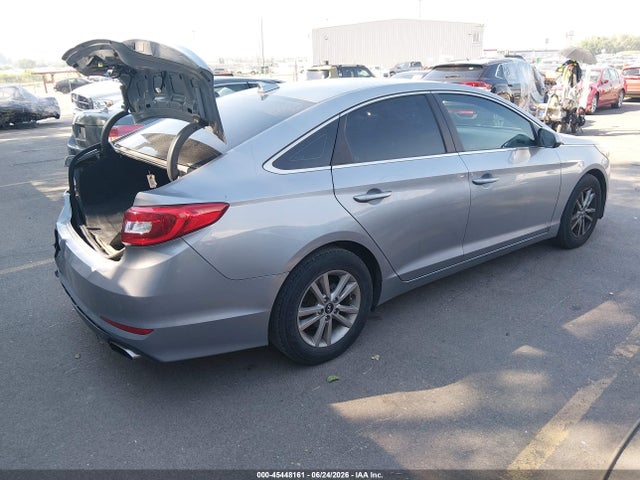 Hyundai SONATA SE 2017 5NPE24AF2HH482981 Image 4