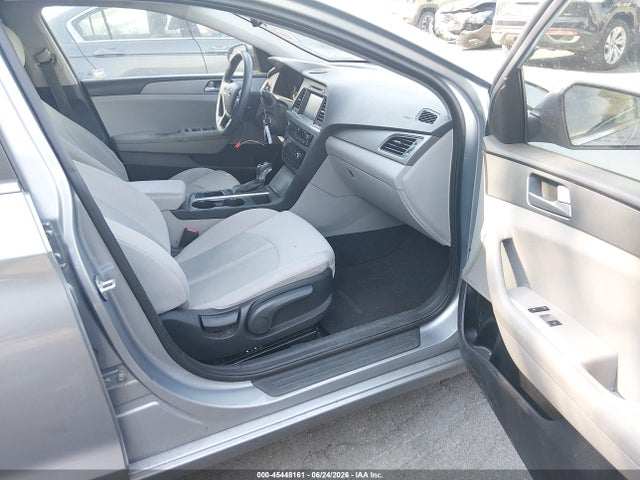 Hyundai SONATA SE 2017 5NPE24AF2HH482981 Image 5
