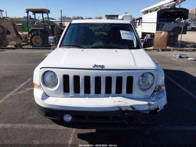1C4NJPBA8GD588945 Jeep Patriot Sport