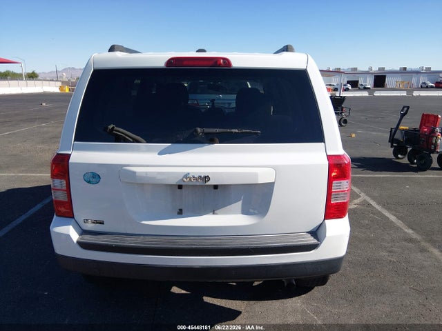 1C4NJPBA8GD588945 Jeep Patriot Sport