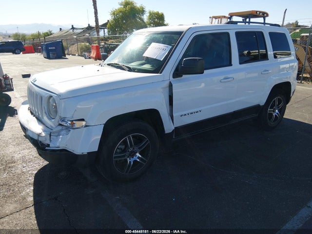 1C4NJPBA8GD588945 Jeep Patriot Sport