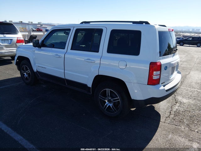 1C4NJPBA8GD588945 Jeep Patriot Sport