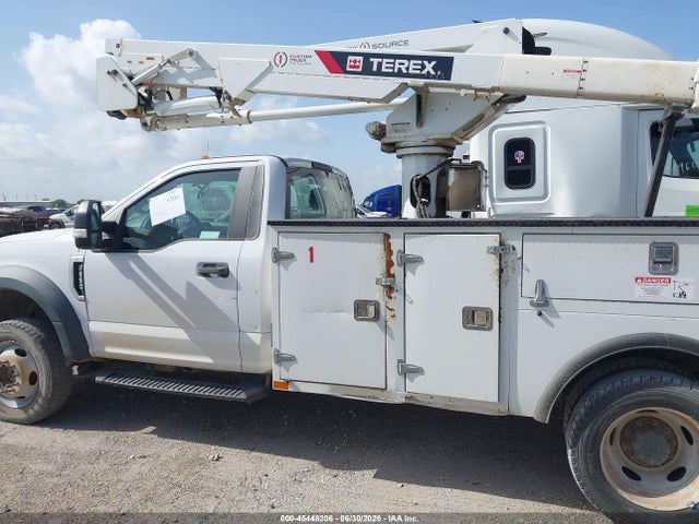 1FDUF5HY3KDA18443 Ford F-550 Chassis Xl/xlt