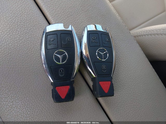 45448219 :رقم المزاد ، 55SWF4KB5GU102354 vin ، 2016 Mercedes-benz C 300 4matic مزاد بيع