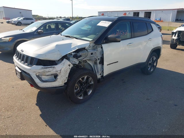 45448221 :رقم المزاد ، 3C4NJDDB4JT357644 vin ، 2018 Jeep Compass Trailhawk 4x4 مزاد بيع