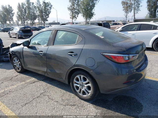 3MYDLBYV5HY186867 Toyota YARIS IA