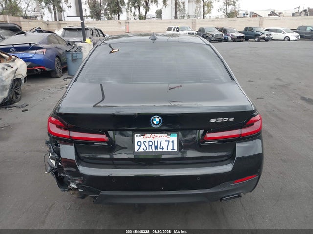 WBA13AG00NCK12102 BMW 530e