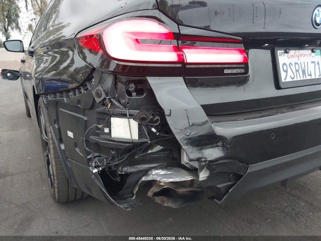 WBA13AG00NCK12102 BMW 530e