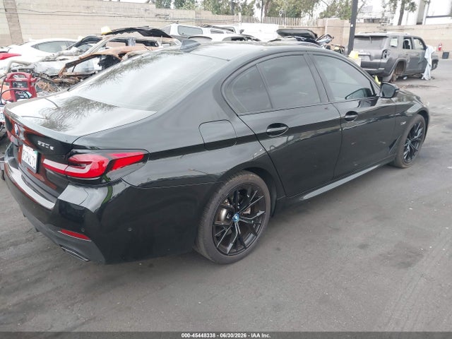 WBA13AG00NCK12102 BMW 530e