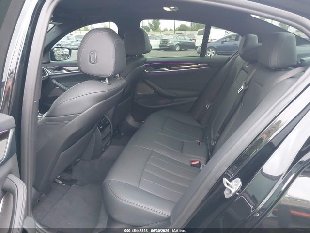 WBA13AG00NCK12102 BMW 530e
