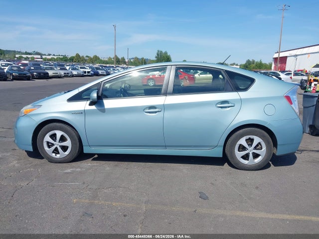 JTDKN3DU7F1892520 Toyota Prius Three
