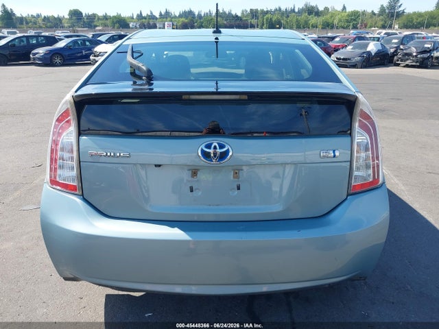 JTDKN3DU7F1892520 Toyota Prius Three