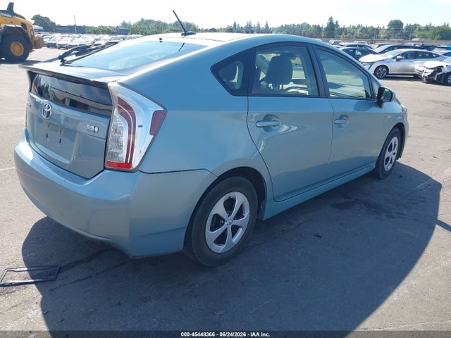 JTDKN3DU7F1892520 Toyota Prius Three
