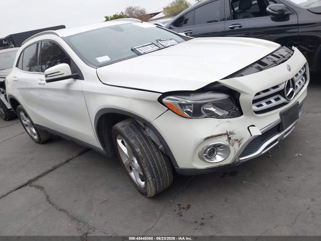 Mercedes-Benz GLA 250 2018 WDCTG4EB3JJ467221 zdjęcie główne