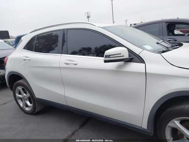 Mercedes-Benz GLA 250 2018 WDCTG4EB3JJ467221 Image 13