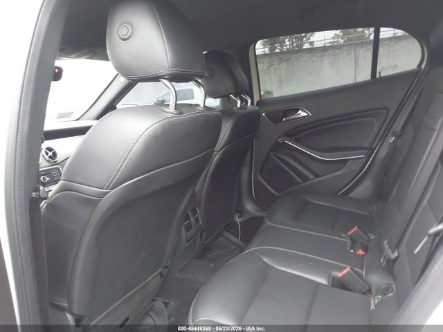 Mercedes-Benz GLA 250 2018 WDCTG4EB3JJ467221 Image 18