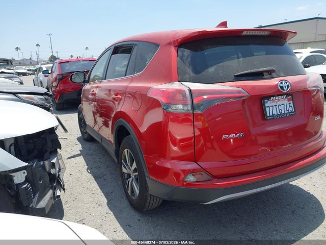 Toyota Rav4 Xle 2017 JTMWFREV3HJ140504 Image 3