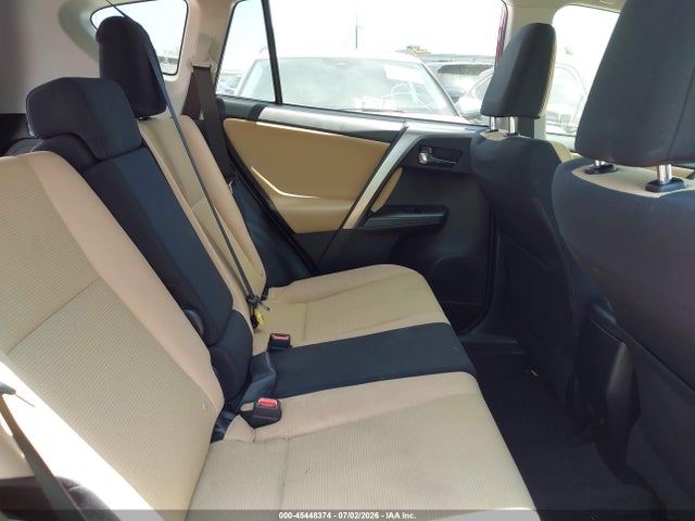 Toyota Rav4 Xle 2017 JTMWFREV3HJ140504 Image 8