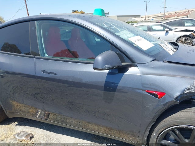 2022 Tesla Model Y Long Range Dual Motor All-wheel Drive მანქანა იყიდება აუქციონზე, vin: 7SAYGDEE9NA020010, აუქციონის ნომერი: 45448515
