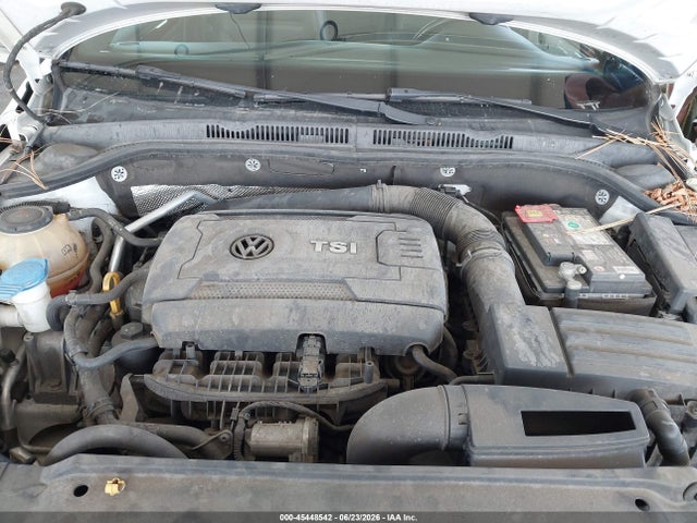 3VWD17AJ3JM247393 Volkswagen Jetta 1.8t Se Sport