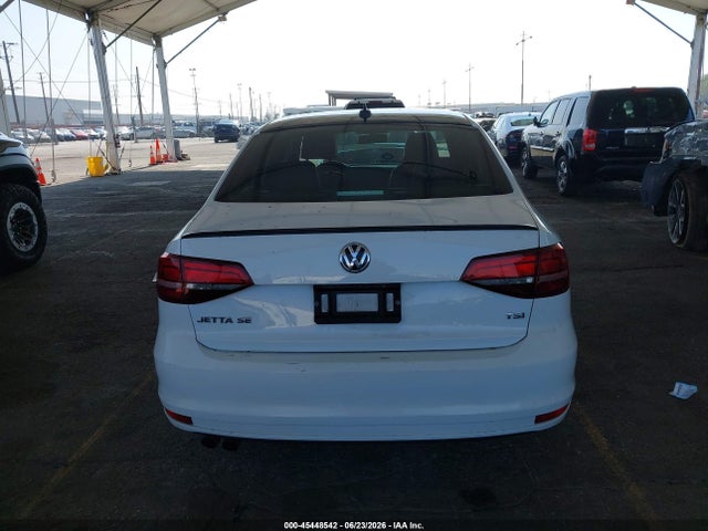 3VWD17AJ3JM247393 Volkswagen Jetta 1.8t Se Sport