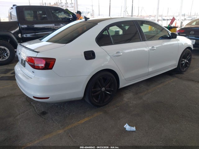 3VWD17AJ3JM247393 Volkswagen Jetta 1.8t Se Sport