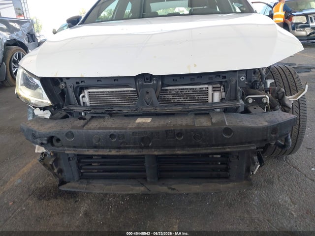 3VWD17AJ3JM247393 Volkswagen Jetta 1.8t Se Sport
