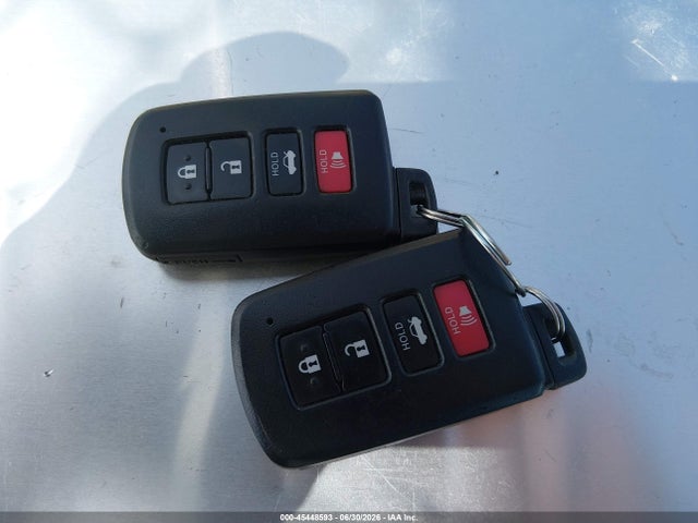 Toyota COROLLA SE 2018 5YFBURHE1JP801335 Image 11