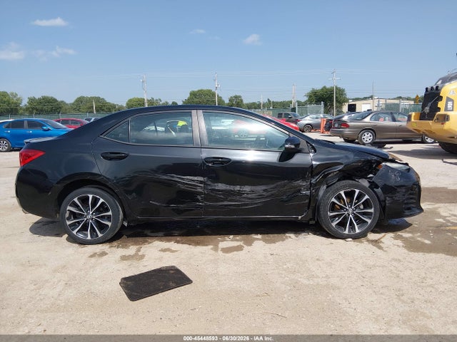 Toyota COROLLA SE 2018 5YFBURHE1JP801335 Image 13