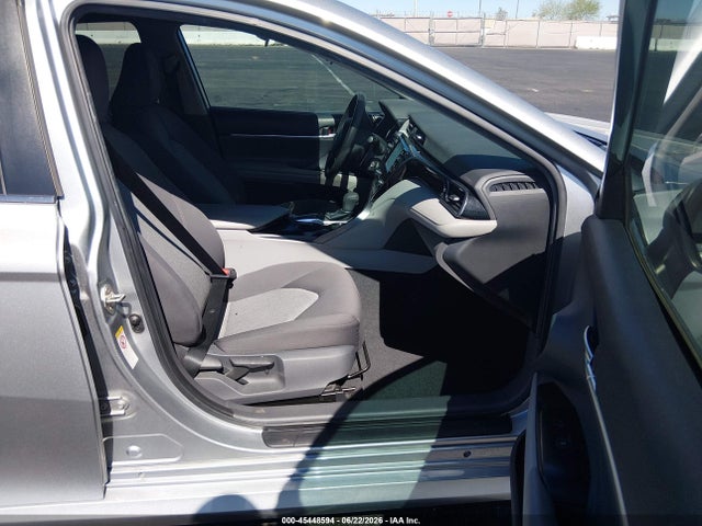 Toyota CAMRY LE 2019 4T1B11HK5KU227192 Image 5