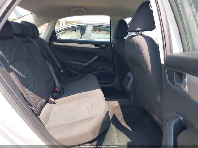 Продажа на аукционе авто 2016 Volkswagen Passat 1.8t S, vin: 1VWAT7A3XGC049287, номер лота: 45448614