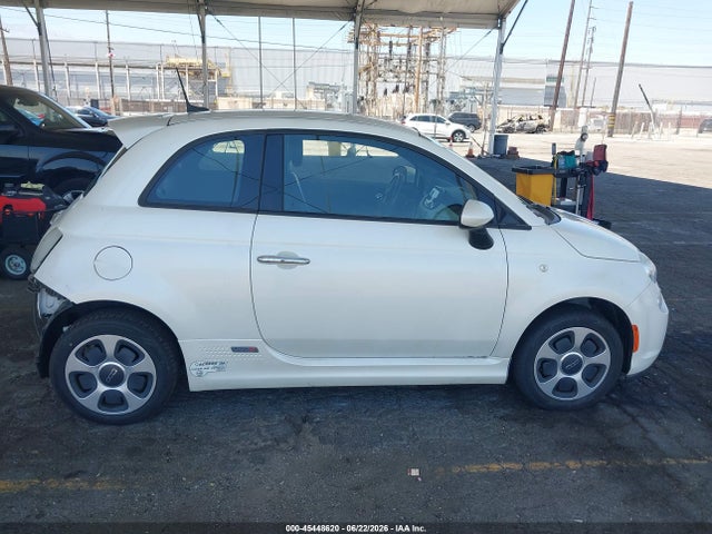 Fiat 500E BATTERY ELECTRIC 2016 3C3CFFGE5GT120829 Image 14