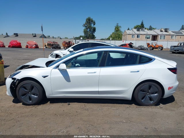 Продаж на аукціоні авто 2018 Tesla Model 3 Long Range/mid Range, vin: 5YJ3E1EA1JF011873, номер лоту: 45448678