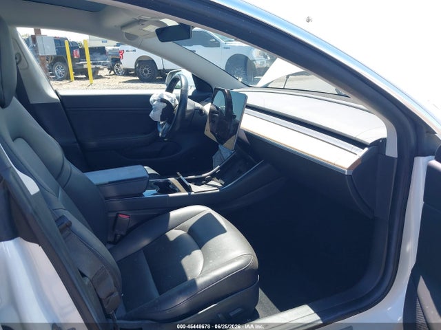 Продаж на аукціоні авто 2018 Tesla Model 3 Long Range/mid Range, vin: 5YJ3E1EA1JF011873, номер лоту: 45448678