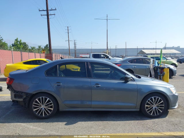 Продажа на аукционе авто 2016 Volkswagen Jetta 1.8t Sport, vin: 3VWD17AJ9GM326575, номер лота: 45448685