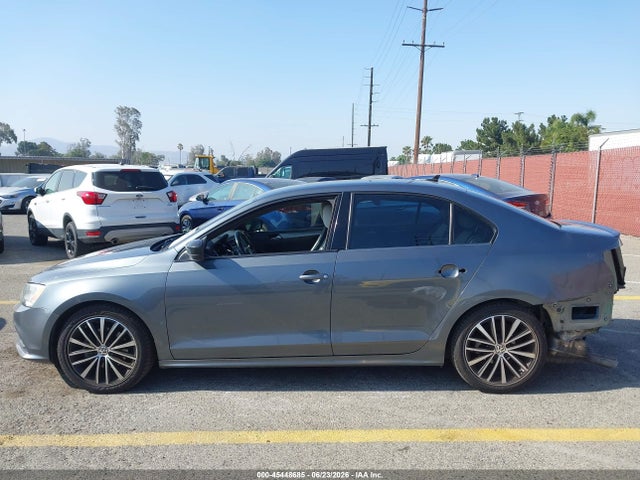 3VWD17AJ9GM326575 Volkswagen Jetta 1.8t Sport