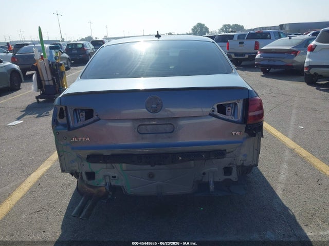 3VWD17AJ9GM326575 Volkswagen Jetta 1.8t Sport