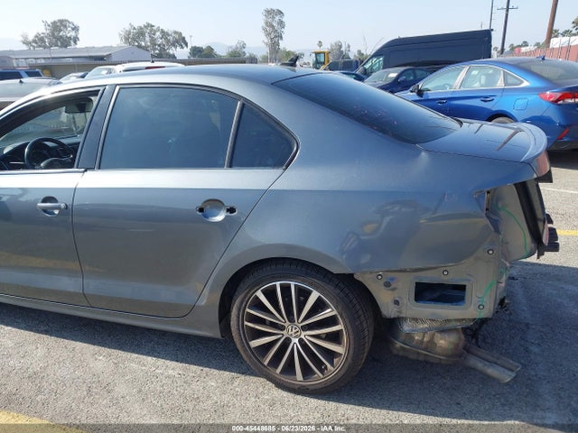 3VWD17AJ9GM326575 Volkswagen Jetta 1.8t Sport
