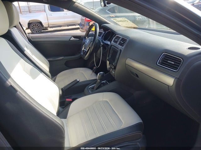 3VWD17AJ9GM326575 Volkswagen Jetta 1.8t Sport