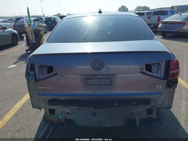 3VWD17AJ9GM326575 Volkswagen Jetta 1.8t Sport
