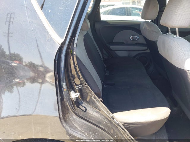 KIA Soul 2015 KNDJN2A2XF7177494 Image 8