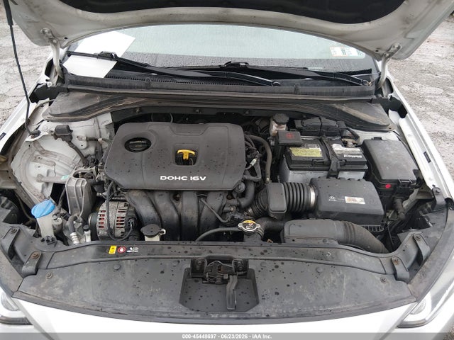 Hyundai Elantra Limited 2017 5NPD84LF8HH041413 Image 10