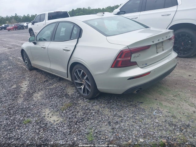 7JRA22TK3KG006698 Volvo S60 T6 Momentum