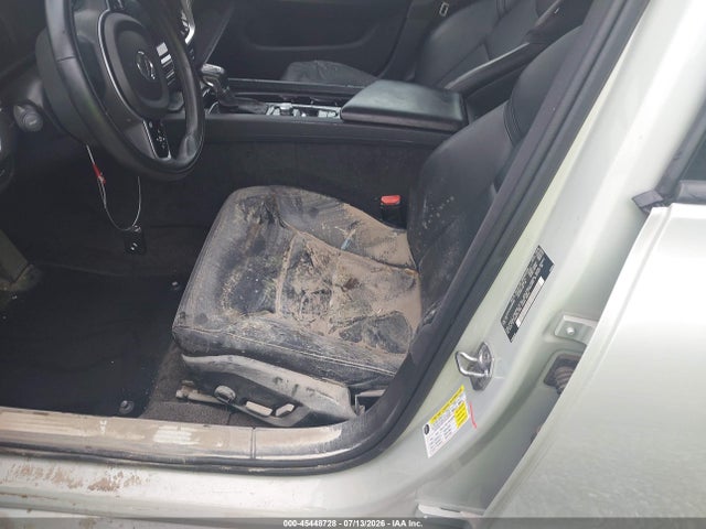 7JRA22TK3KG006698 Volvo S60 T6 Momentum