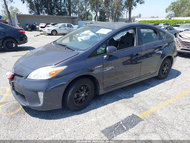 Toyota Prius Two 2014 JTDKN3DU7E1770593 Image 2