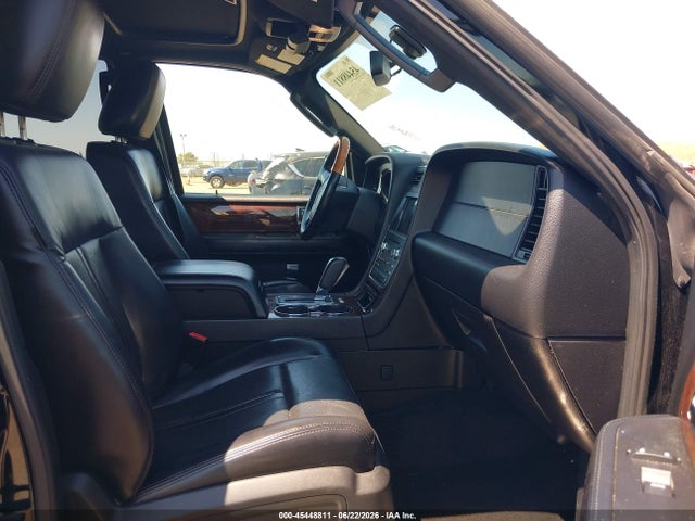 5LMJJ2JTXHEL10833 Lincoln Navigator Select