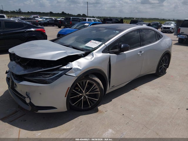 Toyota Prius Xle Awd-e 2024 JTDADABU7R3010048 Image 2