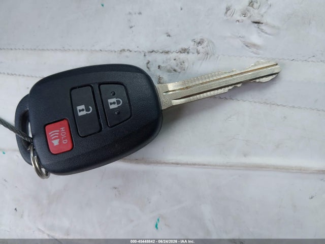 Toyota RAV4 LE 2018 2T3ZFREV6JW417862 Image 11