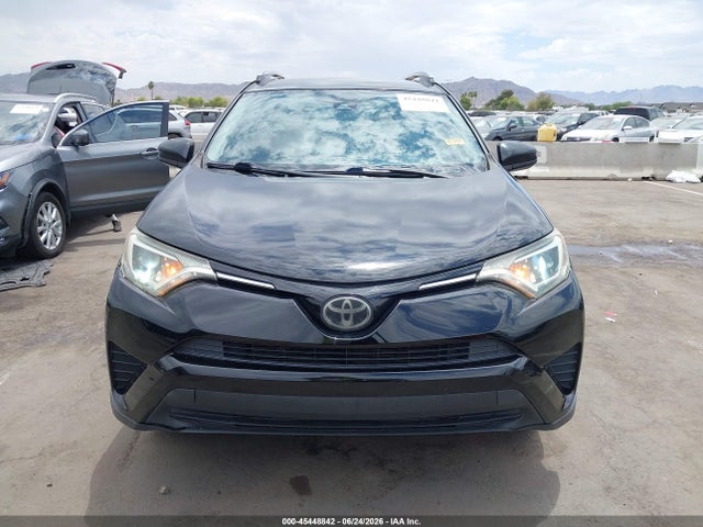 Toyota RAV4 LE 2018 2T3ZFREV6JW417862 Image 12